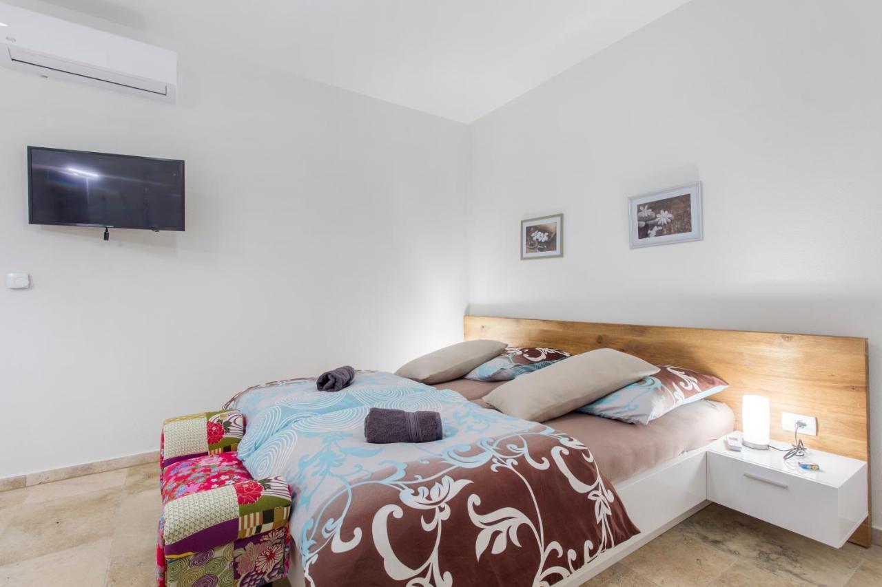 Appartement Dalmata Lounge à Starigrad Paklenica Extérieur photo