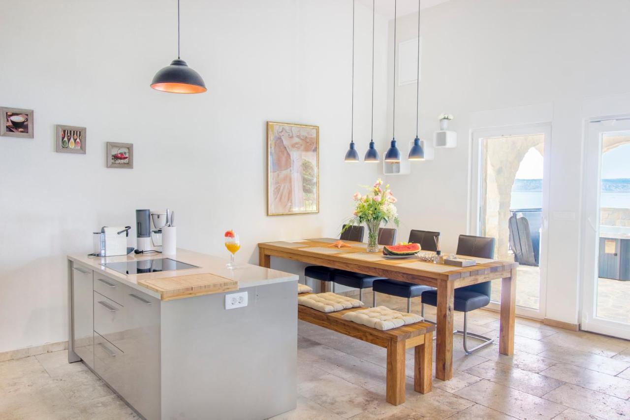 Appartement Dalmata Lounge à Starigrad Paklenica Extérieur photo