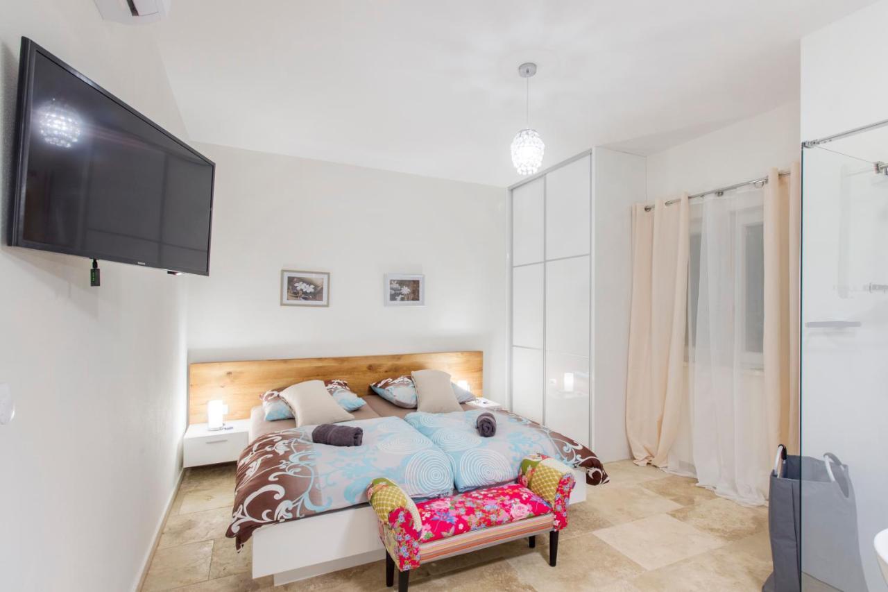 Appartement Dalmata Lounge à Starigrad Paklenica Extérieur photo