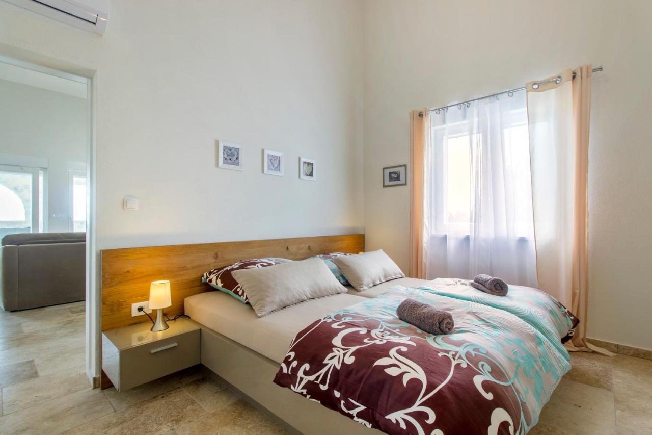 Appartement Dalmata Lounge à Starigrad Paklenica Extérieur photo